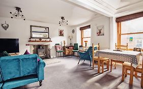 Unique 2 Bedroom Flat Kirrie Scotland